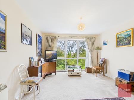 2 bedroom Flat for sale in Willow Court, Swansea, SA3