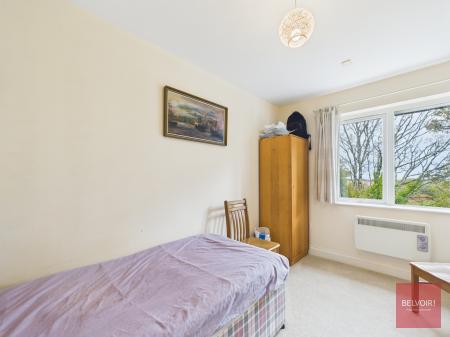 2 bedroom Flat for sale in Willow Court, Swansea, SA3