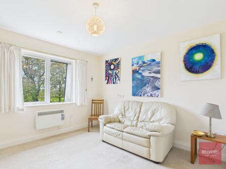 2 bedroom Flat for sale in Willow Court, Swansea, SA3