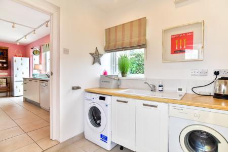 3 bedroom Detached house to let in Beaufort Close, Langland, Swansea, SA3