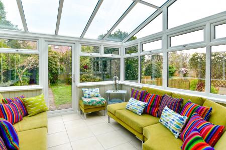 3 bedroom Detached house to let in Beaufort Close, Langland, Swansea, SA3