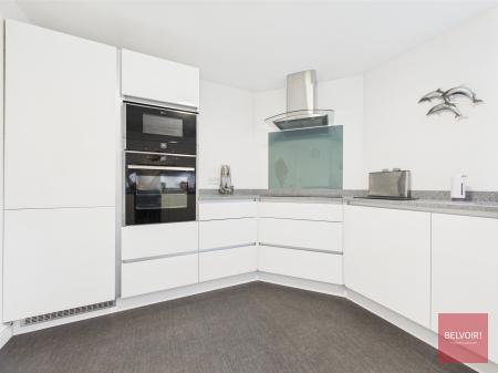 2 bedroom Flat to let in Caswell Bay Court, Caswell Road, Caswell, Swansea, SA3