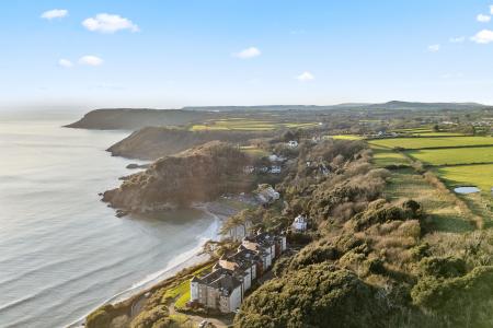 2 bedroom Flat to let in Caswell Bay Court, Caswell Road, Caswell, Swansea, SA3