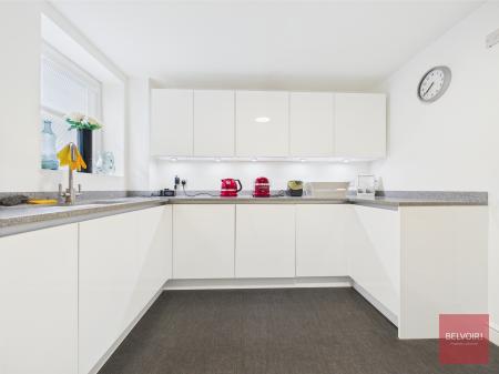 2 bedroom Flat to let in Caswell Bay Court, Caswell Road, Caswell, Swansea, SA3