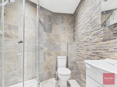 1 bedroom Studio flat to let in College Street, City Centre, Swansea, SA1