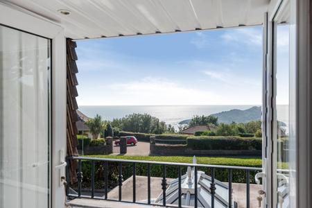 4 bedroom Detached house to let in Higher Lane, Langland, Swansea, SA3