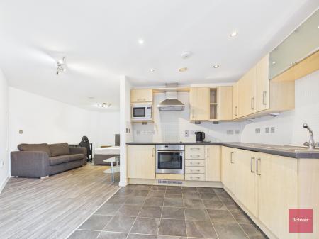 1 bedroom Studio flat to let in Excelsior Buildings, Princess Way, Princess Way, Swansea, SA1
