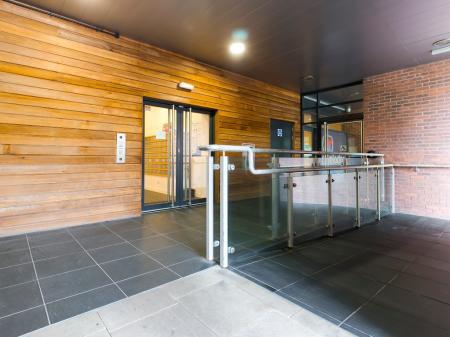 1 bedroom Studio flat to let in Excelsior Buildings, Princess Way, Princess Way, Swansea, SA1