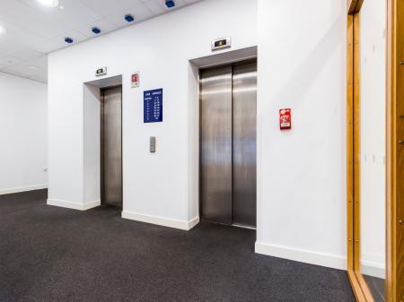 1 bedroom Studio flat to let in Excelsior Buildings, Princess Way, Princess Way, Swansea, SA1