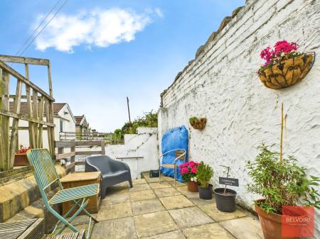 1 bedroom Studio flat to let in York House, Constitution Hill, Uplands, Swansea, SA1