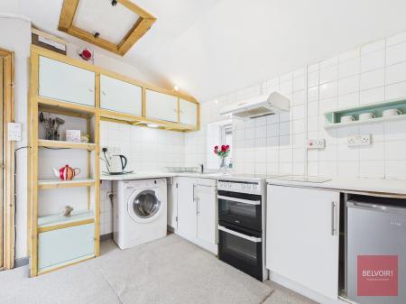 1 bedroom Studio flat to let in York House, Constitution Hill, Uplands, Swansea, SA1