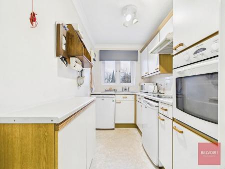 2 bedroom Flat for sale in Maxime Court, Sketty, Swansea, SA2