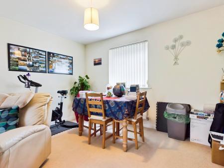 2 bedroom Flat for sale in Phoebe Road, Pentrechwyth, Swansea, SA1