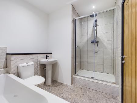 2 bedroom Flat to let in Kings Buildings, City Centre, Swansea, SA1