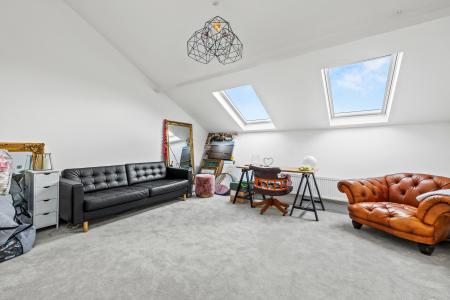 6 bedroom Detached house for sale in Whitestone Close, Mayals, Swansea, SA3