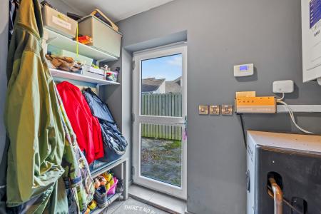 6 bedroom Detached house for sale in Whitestone Close, Mayals, Swansea, SA3