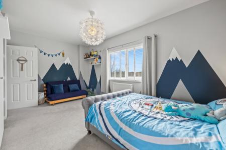 6 bedroom Detached house for sale in Whitestone Close, Mayals, Swansea, SA3