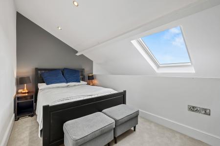 6 bedroom Detached house for sale in Whitestone Close, Mayals, Swansea, SA3