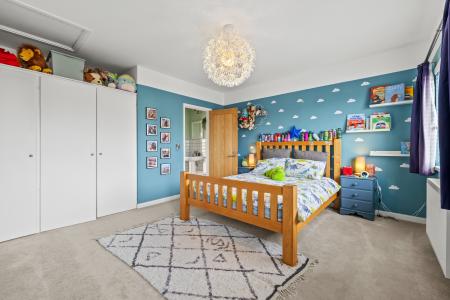 6 bedroom Detached house for sale in Whitestone Close, Mayals, Swansea, SA3