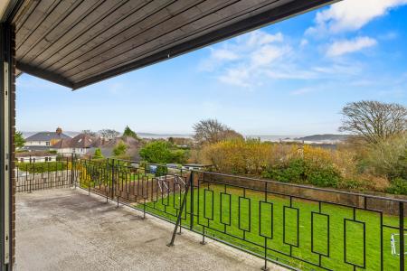 6 bedroom Detached house for sale in Whitestone Close, Mayals, Swansea, SA3