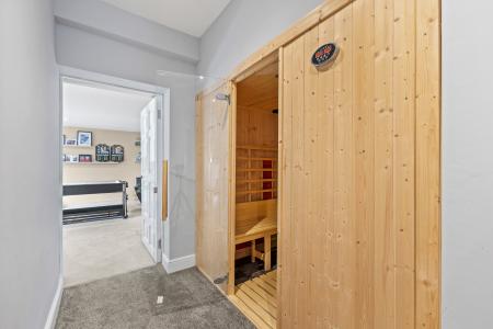 6 bedroom Detached house for sale in Whitestone Close, Mayals, Swansea, SA3