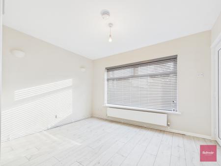 2 bedroom Ground floor flat to let in Bishopston Road, Bishopston, Swansea, SA3