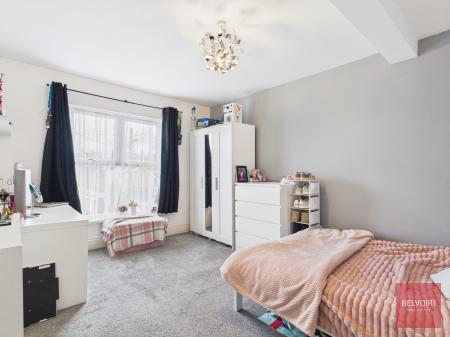 5 bedroom Semi-detached house for sale in Bryn Road, Loughor, Swansea, SA4