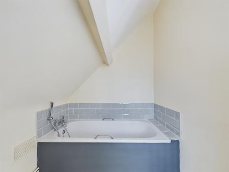 2 bedroom Maisonette to let in Pentre Treharne Hill, Landore, Swansea, SA1