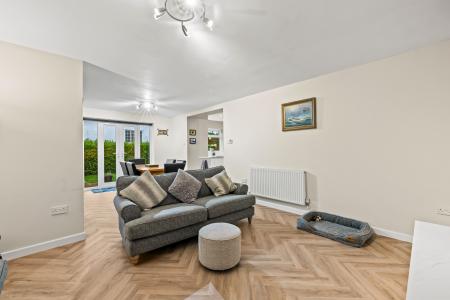 4 bedroom Detached house for sale in Woollacott Drive, Newton, Swansea, SA3