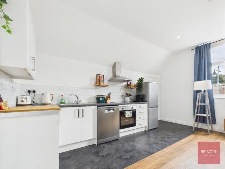 2 bedroom Flat to let in Mumbles Road, Mumbles, Swansea, SA3