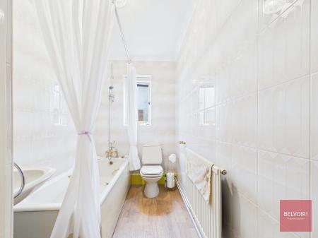 2 bedroom Flat for sale in Sarlou Court, Uplands, Swansea, SA2