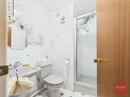 2 bedroom Flat for sale in Sarlou Court, Uplands, Swansea, SA2