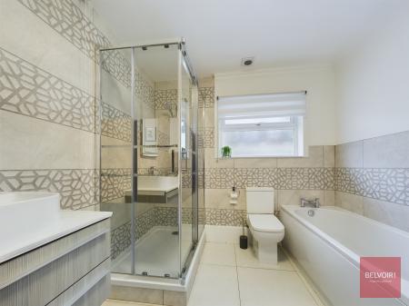 3 bedroom Bungalow to let in Short Street, Mount Pleasant, Swansea, SA1