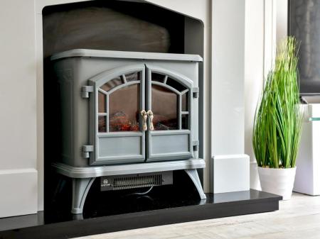 3 bedroom Bungalow to let in Short Street, Mount Pleasant, Swansea, SA1