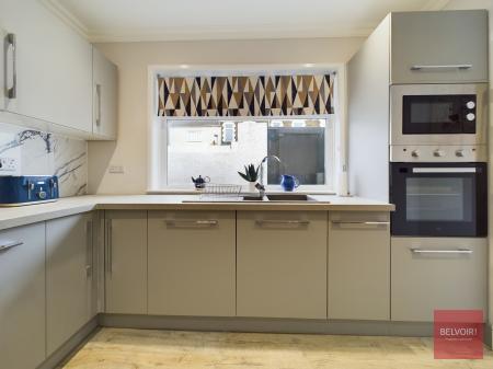 3 bedroom Bungalow to let in Short Street, Mount Pleasant, Swansea, SA1