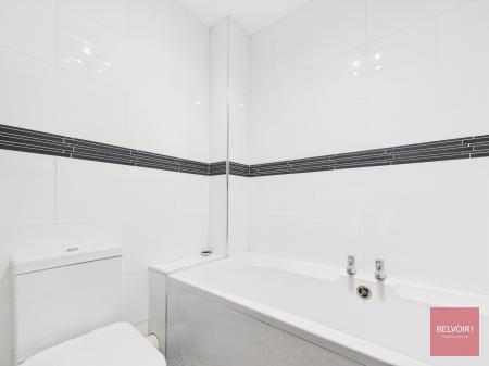 4 bedroom Town house to let in Waverley Drive, Mumbles, Swansea, SA3