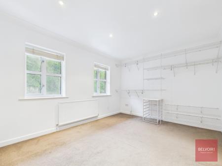 4 bedroom Town house to let in Waverley Drive, Mumbles, Swansea, SA3