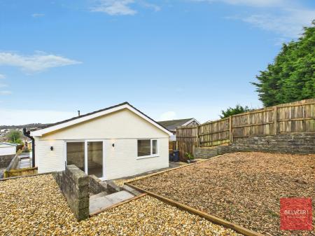 3 bedroom Bungalow to let in Heol Isaf, Cimla, Neath, SA11