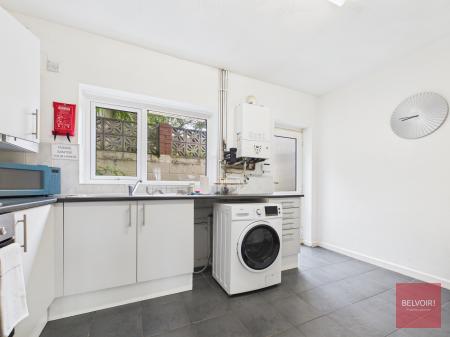 3 bedroom End of terrace house to let in Hosea Row, Landore, Swansea, SA1