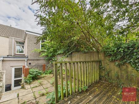 3 bedroom End of terrace house to let in Hosea Row, Landore, Swansea, SA1