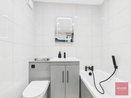 2 bedroom Flat for sale in Roman Court, Swansea, SA3