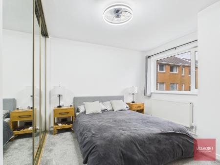 2 bedroom Flat for sale in Roman Court, Swansea, SA3