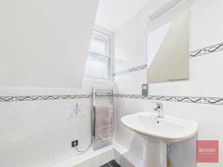 2 bedroom Flat for sale in Langland Bay Manor, Langland, Swansea, SA3