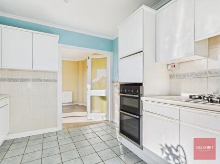 3 bedroom Detached house for sale in Bron Y Bryn, Killay, Swansea, SA2