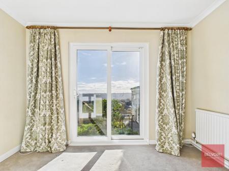 3 bedroom Detached house for sale in Bron Y Bryn, Killay, Swansea, SA2