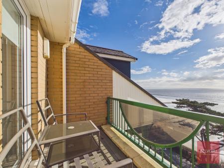 3 bedroom Flat to let in Caswell Bay Court, Caswell Road, Caswell, Swansea, SA3