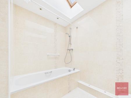 3 bedroom Flat to let in Caswell Bay Court, Caswell Road, Caswell, Swansea, SA3