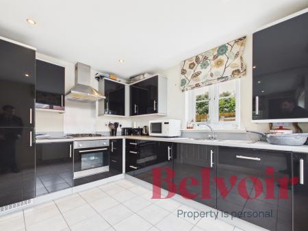 3 bedroom Detached house to let in Marcroft Road, Port Tennant, Swansea, SA1