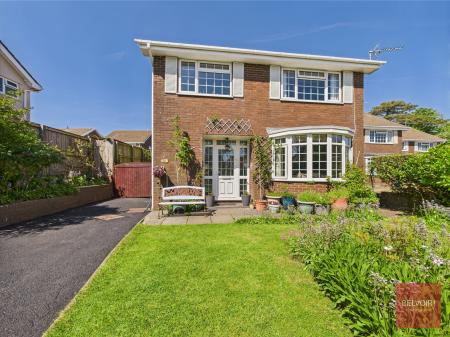 5 bedroom Detached house for sale in Eastlands Park, Bishopston, Swansea, SA3