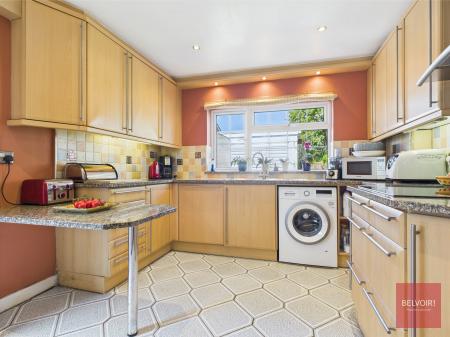 5 bedroom Detached house for sale in Eastlands Park, Bishopston, Swansea, SA3